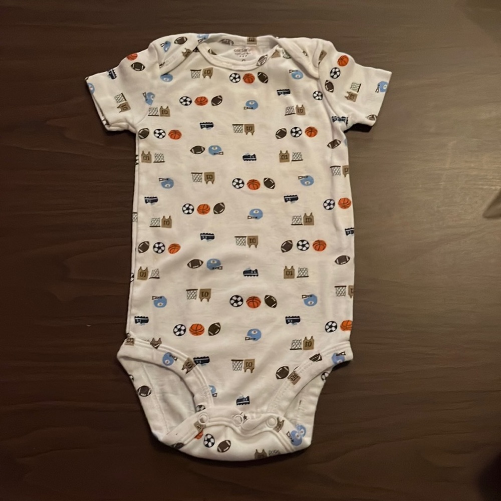 Carter’s 9 month onesie